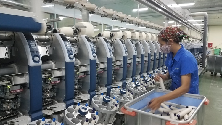 Dệt may: Không tự tin với mục tiêu xuất khẩu