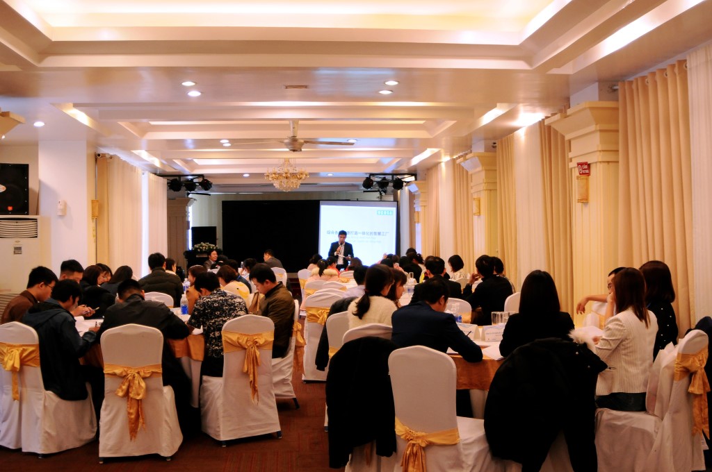 Gần 60 học viên từ các Doanh nghiệp tham gia chương trình “ĐÀO TẠO NÂNG CAO CHẤT LƯỢNG NGUỒN NHÂN LỰC NGÀNH SẢN XUẤT VẢI” do VCOSA và Bộ Công thương tổ chức